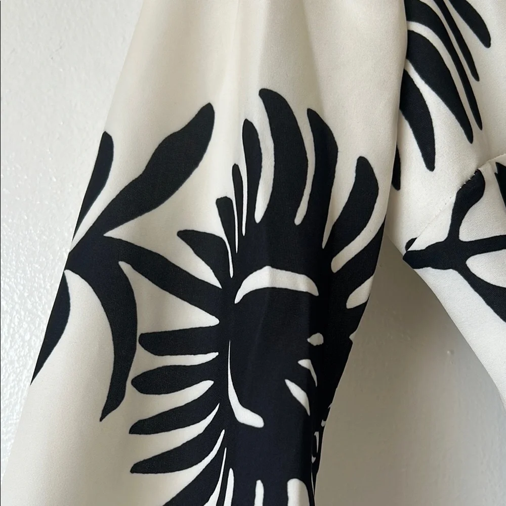 Black and White Floral Dress - Picture 4 of 4